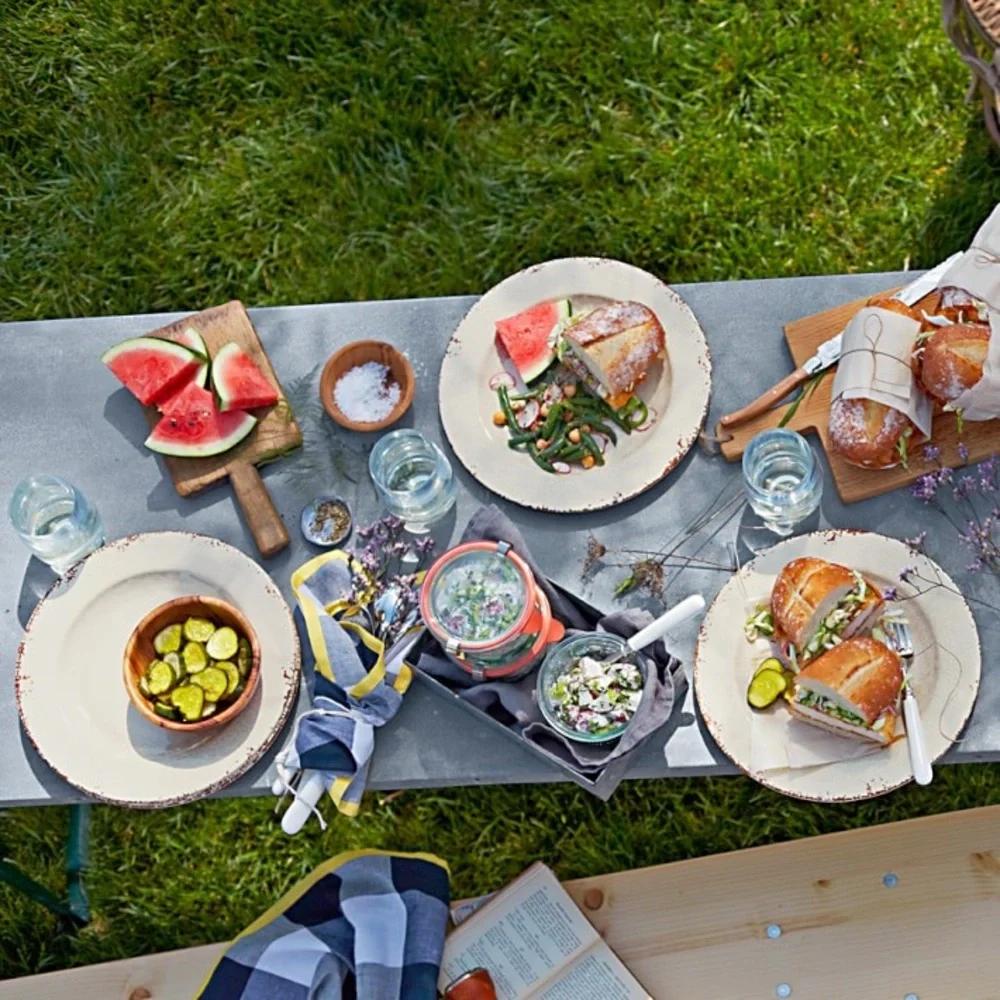 Williams Sonoma Rustic Outdoor Melamine Dinner Plates Set of 4 Ivory Crackle 11”